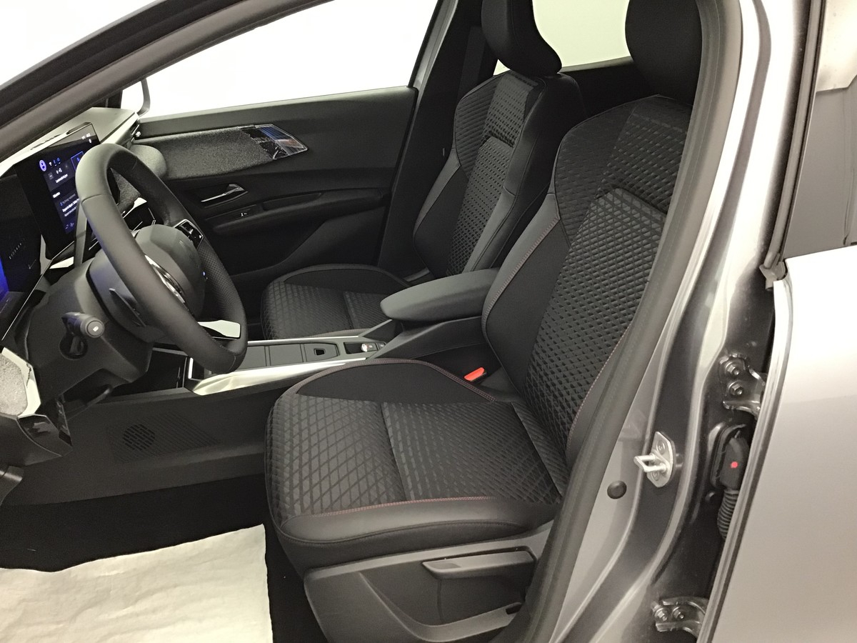 Renault Clio 6 — photo 26