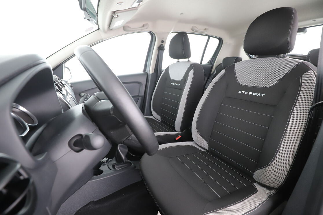 Dacia Sandero Stepway 0.9 TCe — photo 9