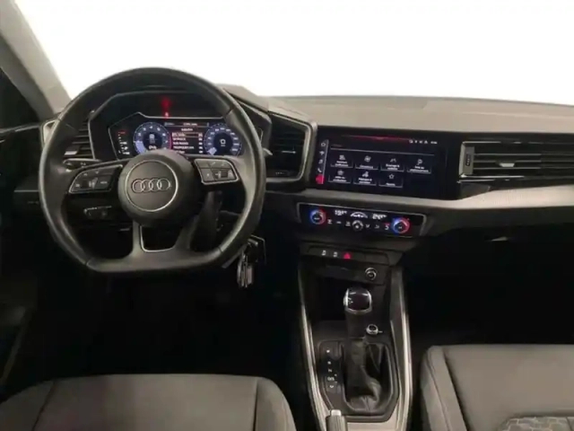Audi A1 30 tfsi 110 ch s tronic 7 advanced — photo 8