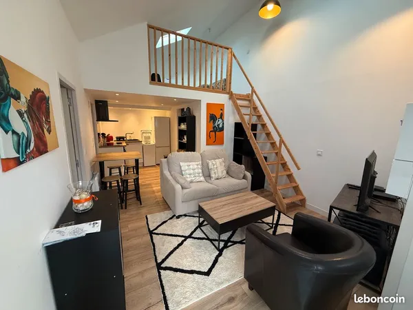 Appartement meublé, de septembre à juin, Plein centre du Faou, entièrement équipé, prêt à vivre