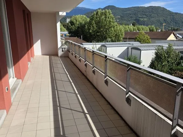 Saint-Martin-d'Hères, Beau T3 + Terrasse + Garage