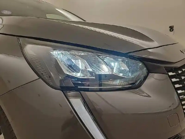 Peugeot 208 puretech 100 s&amp;s bvm6 — photo 16