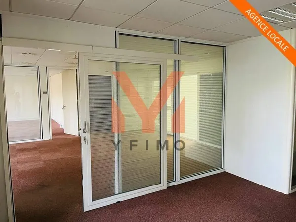 Bureau 337 m²