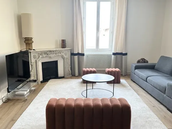 115 m² meublé - Gare TER à 2 min - Lyon en 20 min