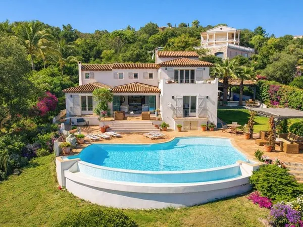 Maison 4 pièces 231 m²