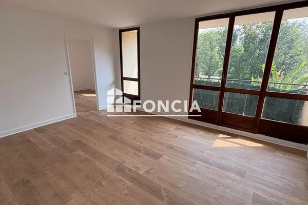 Appartement 4 pièces 77 m²