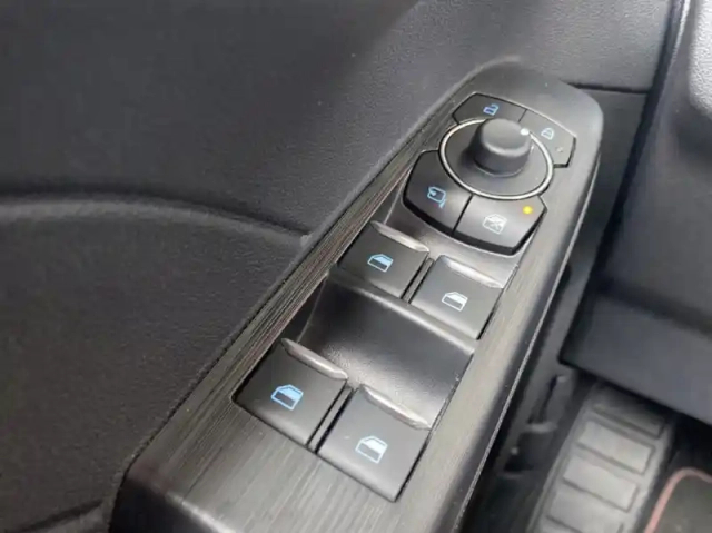 Ford Kuga 2.5 duratec 225ch phev st-line bva — photo 6