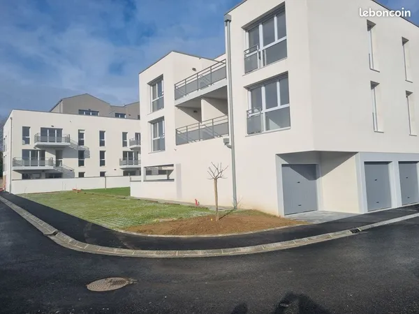 A LOUER APPARTEMENT T3 au coeur de Neuville et ses commerces