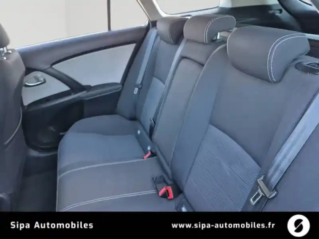 Toyota Avensis touring sports pro 112 d-4d — photo 13