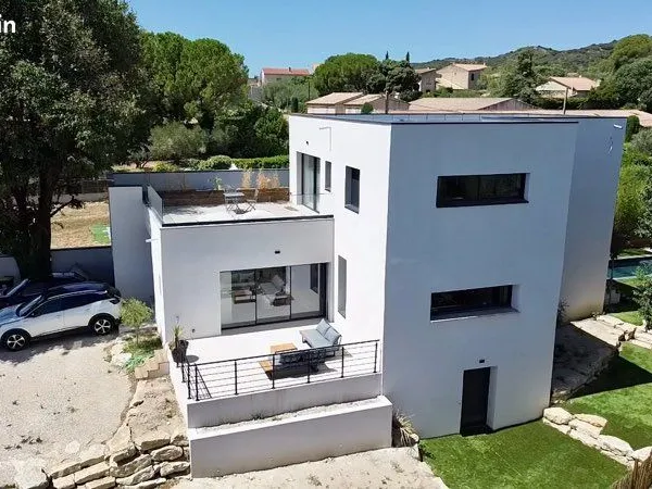 Maison contemporaine 199m2 avec vue