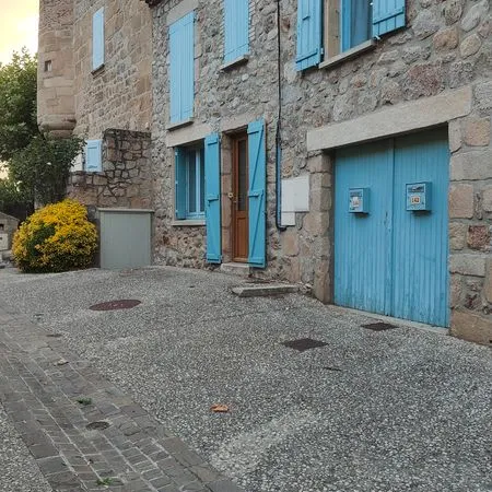 Colocation dans village de caractère