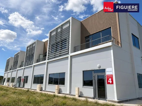 Local d'activité 464 m²