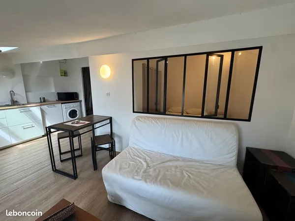 Valmy - Loue appartement Excellent état. Surface 24m2