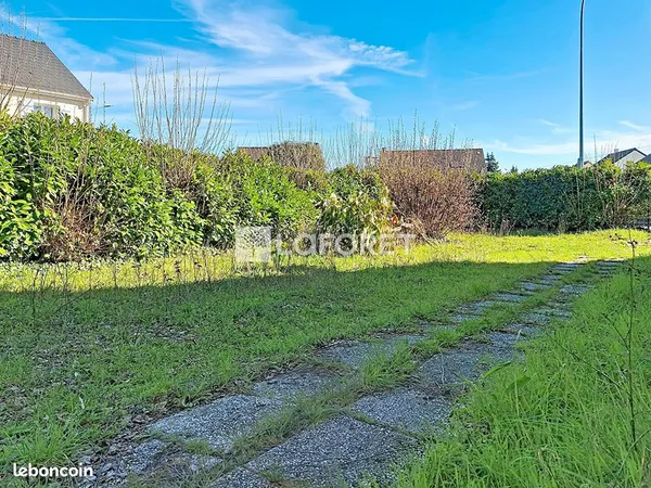 Terrain 281 m² LINAS
