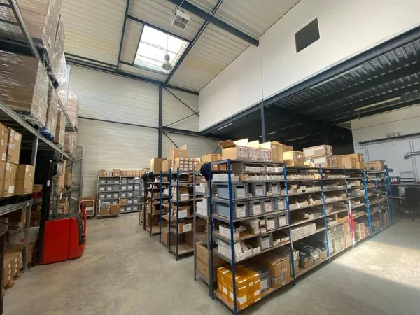 Local d'activité 410 m²