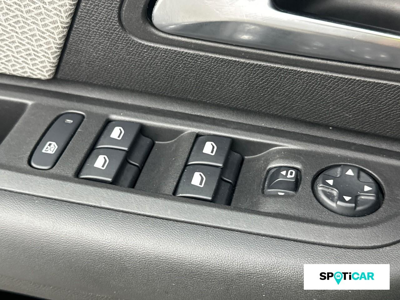 Citroën C4 bluehdi 130ch s&s shine pack eat8 — photo 19