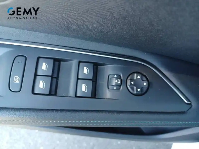 Peugeot 3008 puretech 130ch s&amp;s bvm6 — photo 13