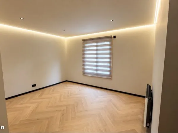 Bureau 20 m² rénové - Rennes centre Liberté, métro colombier - 785