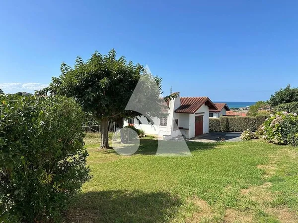 Terrain 755 m²