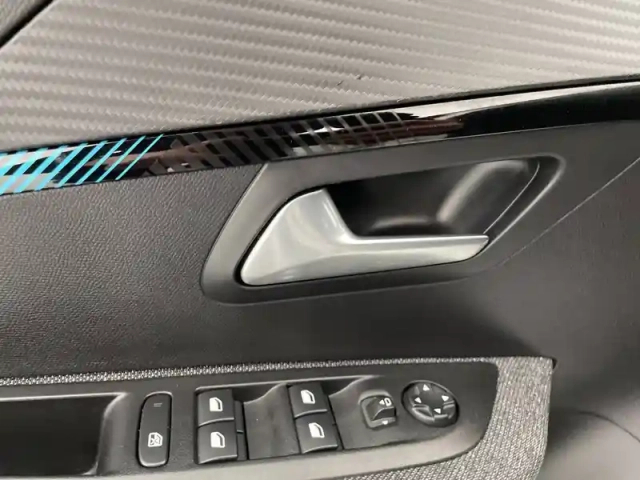Peugeot 208 electrique 50 kwh 136ch — photo 2