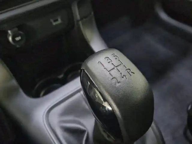 Citroën C3 puretech 83 s&amp;s bvm5 — photo 17