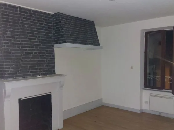 🏠 appartement à louer - jussey centre