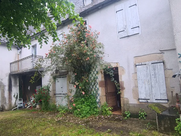 Ensemble immobilier proche Argentat