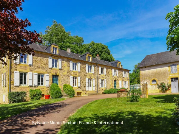 Maison 12 pièces 450 m²