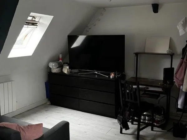 Loue F2 Place Henri IV Rouen