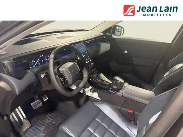 Citroën C5 Aircross hybride rechargeable 225 ch e-eat7 — photo 11