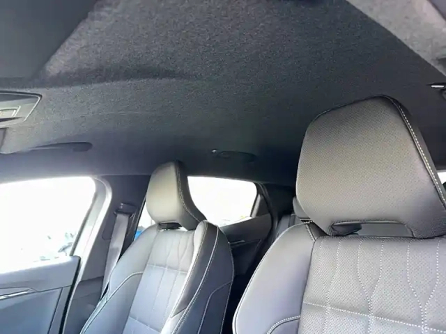Renault Megane e-tech 220 ch autonomie confort gsr2 — photo 48