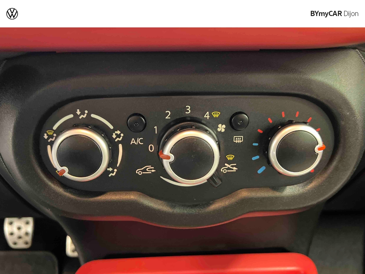 Renault Twingo III 0.9 TCe 90 Energy — photo 20