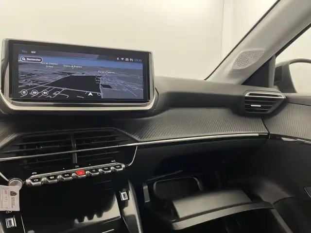 Peugeot 208 100 s&amp;s bvm6 — photo 28
