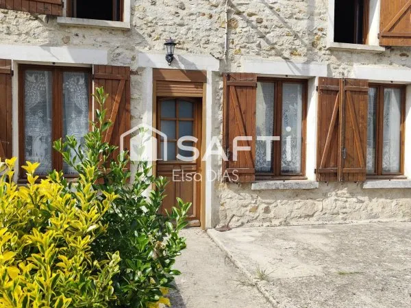 maison à rénover entièrement avec un fort potentiel d'aménagement
