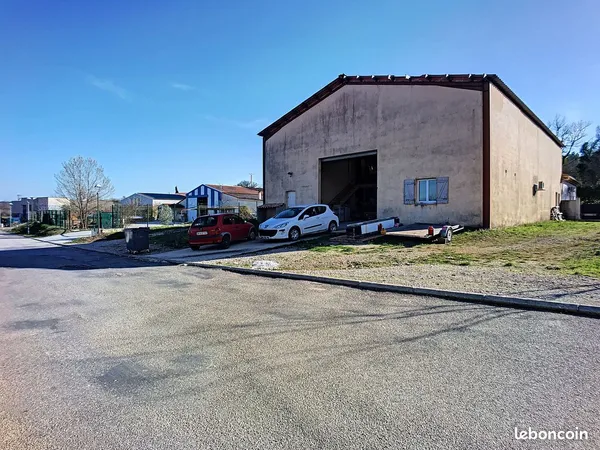 Vends ensemble commercial + habitation