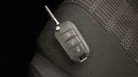 Peugeot 308 1.5 BlueHDi 130ch S&S Allure — photo 16