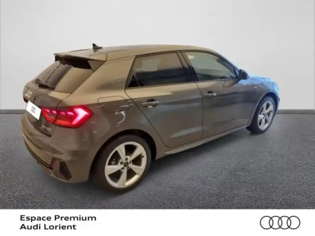 Audi A1 sportback 30 tfsi 116ch s line s tronic 7 — photo 4