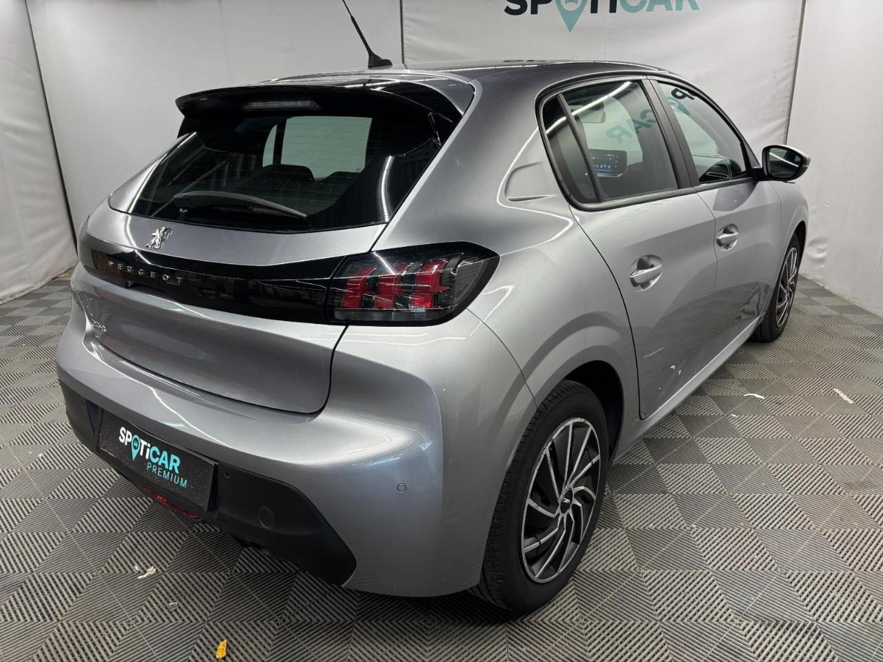 Peugeot 208 business puretech 75 s&s bvm5 active business — photo 8