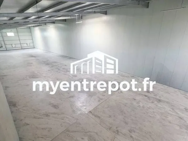 Local d'activité 1015 m²
