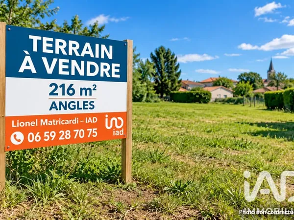 Terrain 216 m²