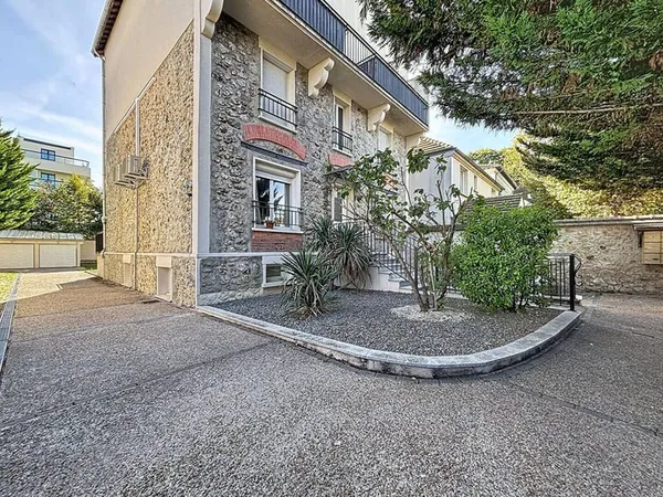 Studio 1 pièce 29 m²