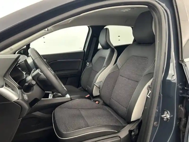 Renault Captur e-tech plug-in 160 - 21 — photo 33