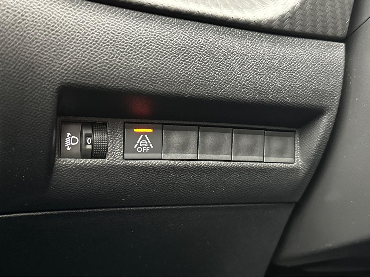 Peugeot 208 puretech 75 s&s bvm5 style — photo 16