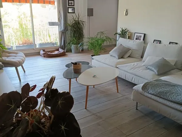 Colocation dans bel appartement rénové