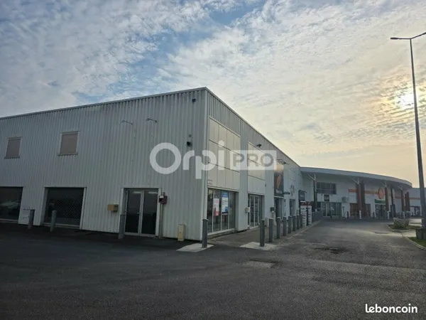 Local commercial 139 m²
