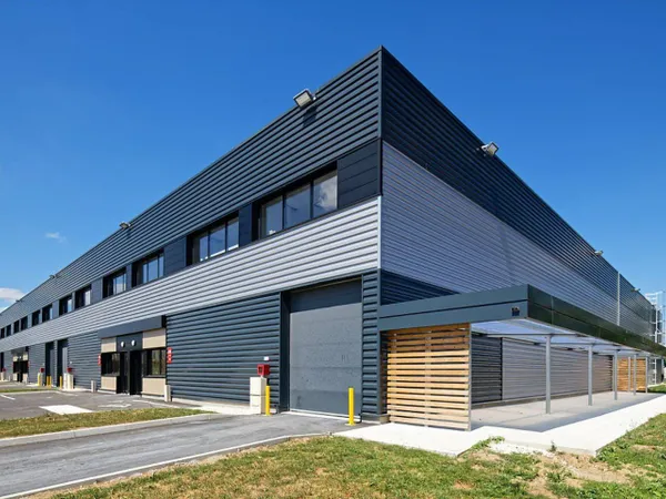 Local d'activité 1804 m²