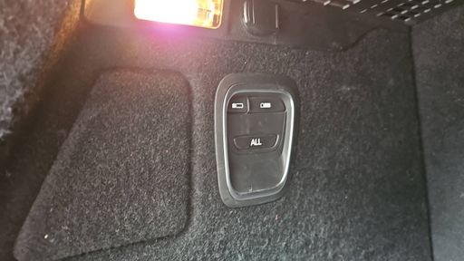 Renault Scenic 1.7 Blue dCi 120 EDC6 - Intens – 2019 – 117658 km – Diesel – Boîte Automatique — photo 2