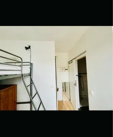 Studette entièrement meublée idéalement située à Paris