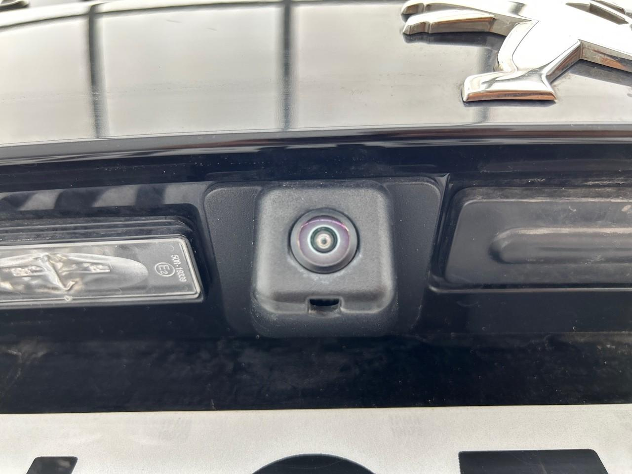 Peugeot 2008 puretech 130 s&s eat8 allure pack — photo 26