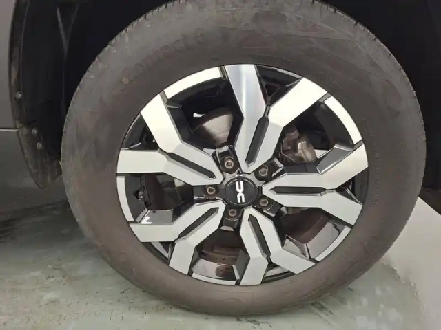 Dacia Duster tce 150 4x2 edc — photo 20